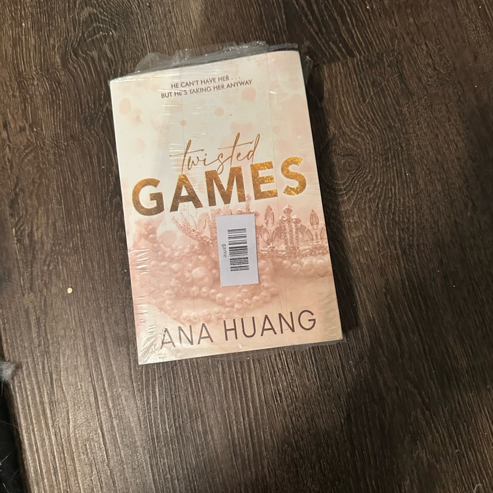 Twisted Games Book - Gold and Cream